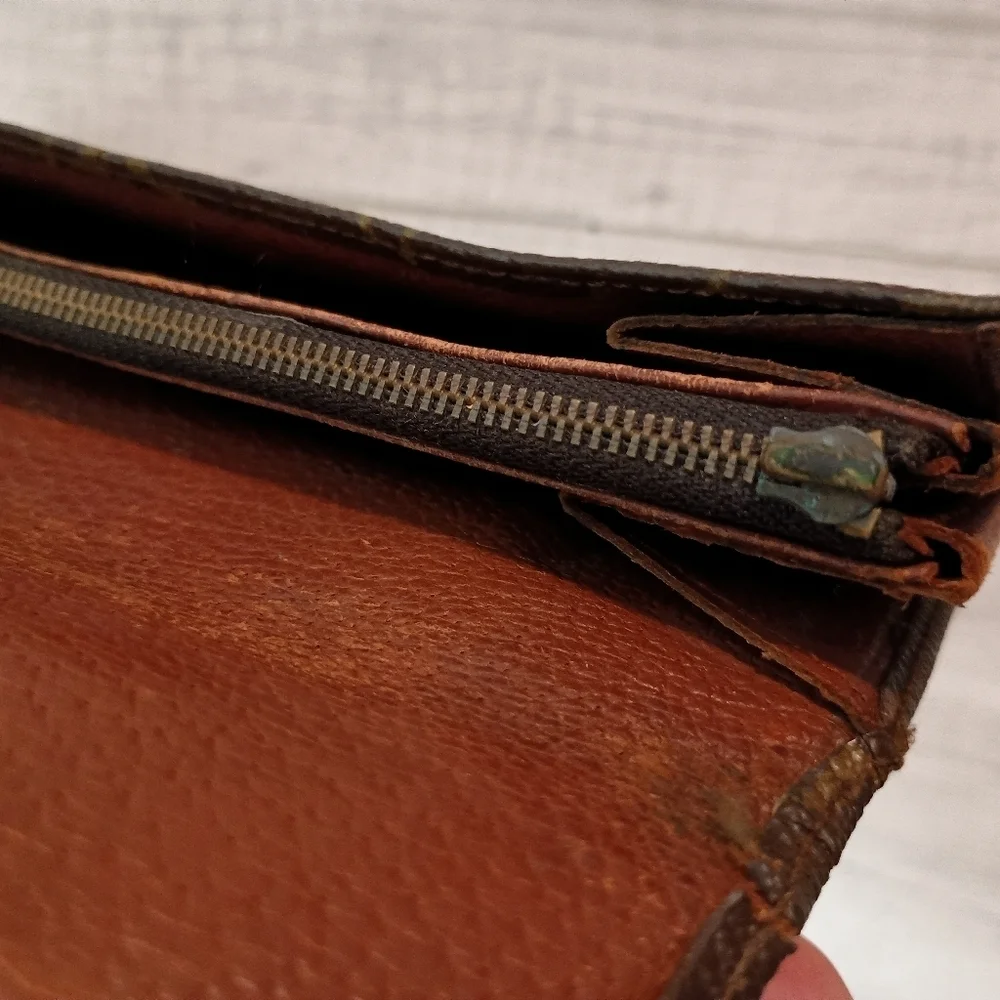 AuthLOUIS VUITTON Vintage Monogram Porte Billet Wallet